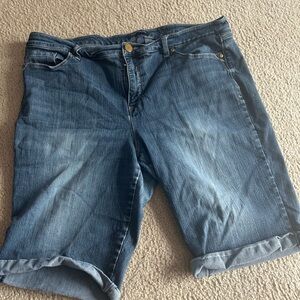 Bandolino Classic Blue Jeans